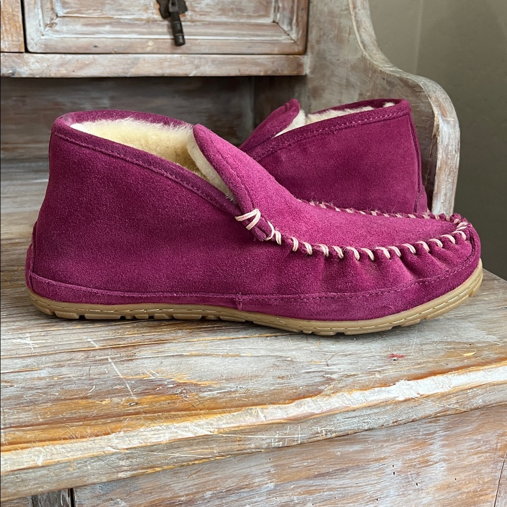 🤍  L.L. Bean Wicked Good Boot Moc Slippers Size 8 Bramble Berry Suede Shearling - Picture 3 of 11